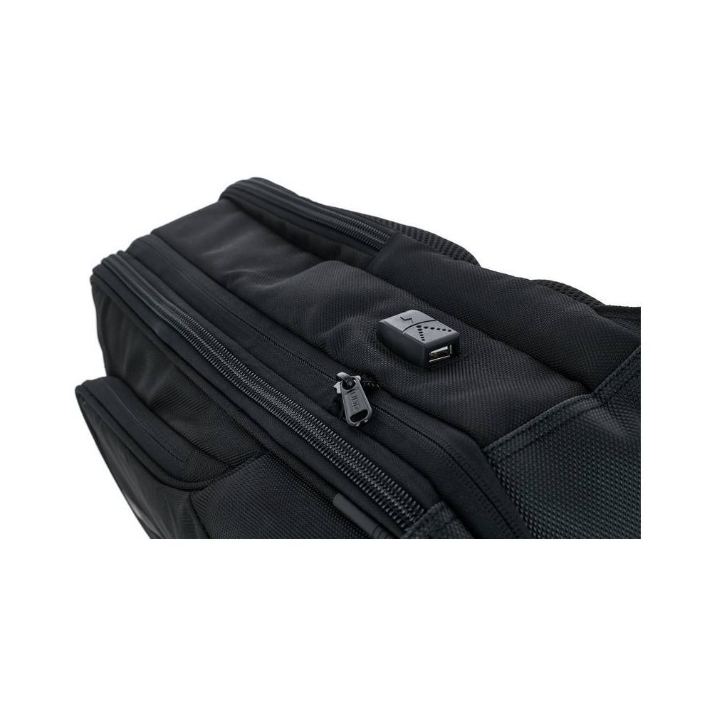 UDG Ultimate Backpack Slim Black / Orange inside