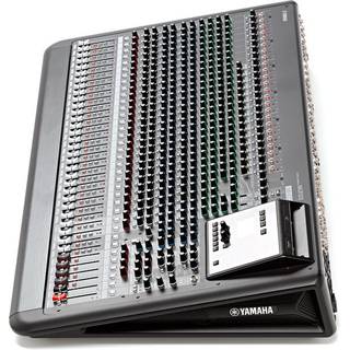 Yamaha MGP32X analoge 32 kanaals PA mixer