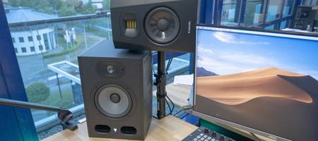 Buying studio monitor stands and isolation? These are your options!
