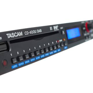 Tascam CD-400UDAB mediaspeler met tuner en Bluetooth