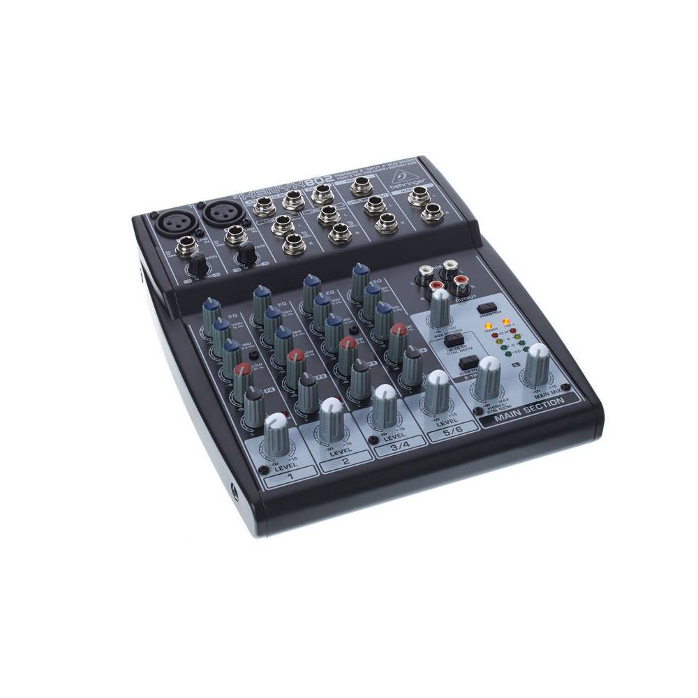 Behringer XENYX 802 PA en studio mixer