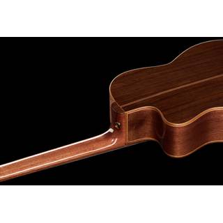 Ortega Feel Series RCE158SN Slim Neck naturel met gigbag