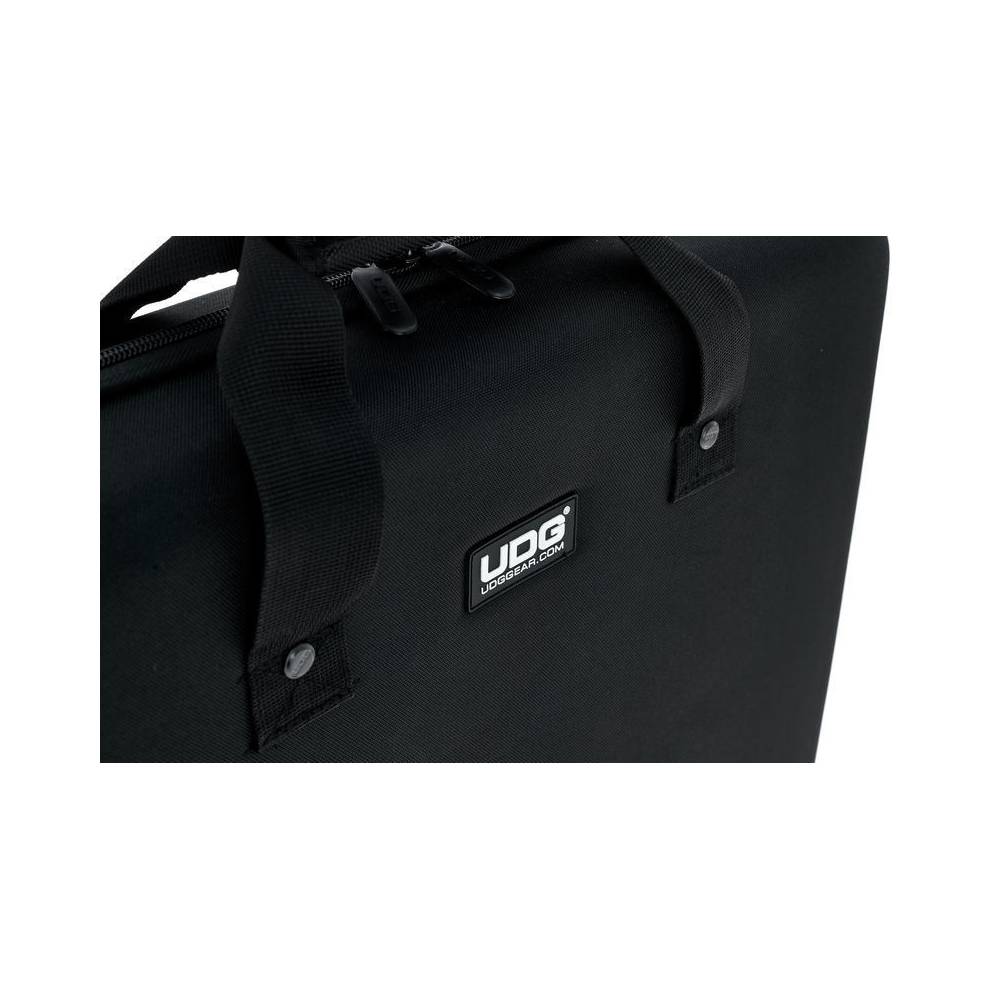 UDG Creator Controller Hardcase Medium zwart