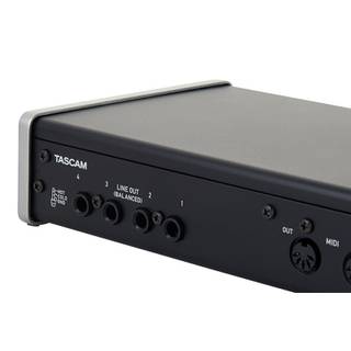 Tascam US-4x4 USB audio en midi-interface