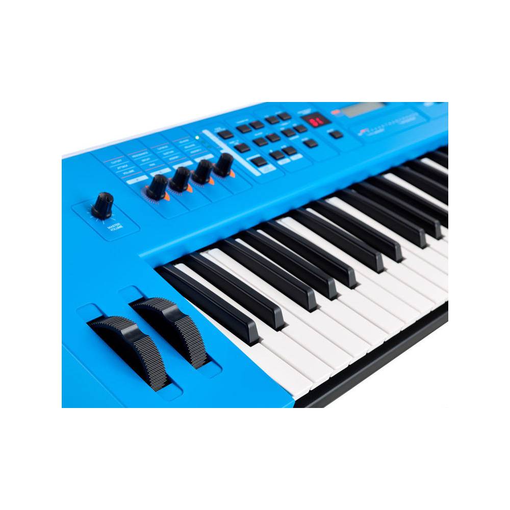 Yamaha MX61-II Blue
