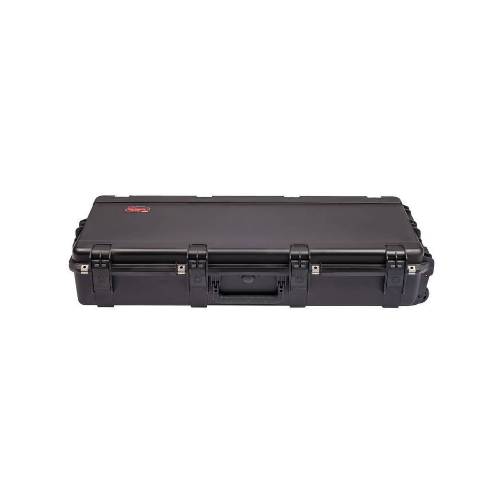SKB iSeries 4217-30 waterdichte flightcase klass. gitaar