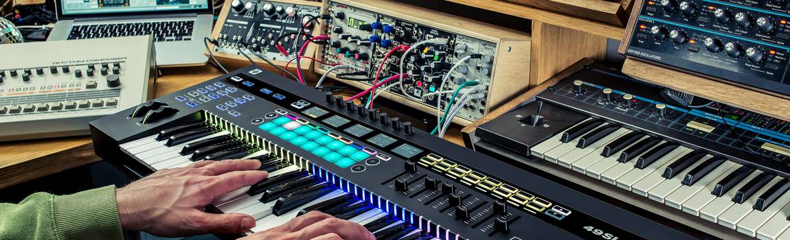 New MIDI and CV-equipped keyboard controller with eight-track sequencer