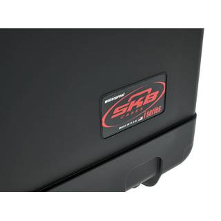 SKB iSeries 2217-8 waterdichte flightcase 559x432x203 mm