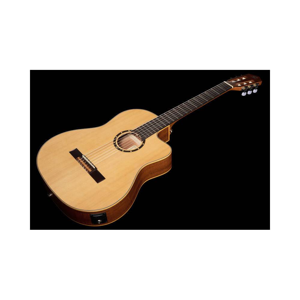 Ortega Family Series RCE125SN naturel met gigbag