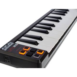 Akai LPK25 Midi keyboard