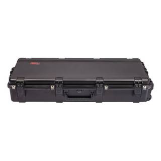 SKB iSeries 4217-30 waterdichte flightcase klass. gitaar