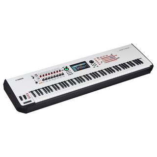 Yamaha Montage 8 White synthesizer wit