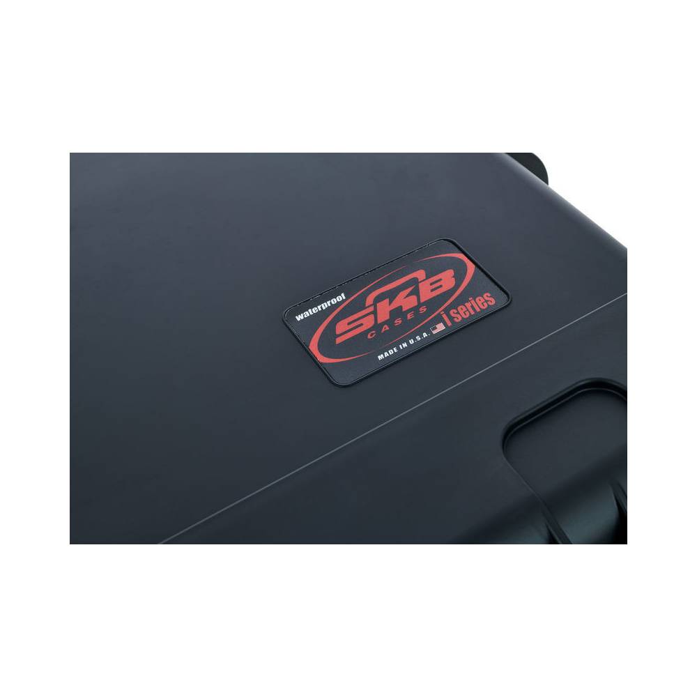 SKB 3i-2317M146U Fly Rack flightcase 6U (trolley)