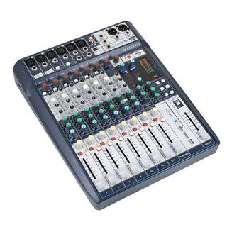 Soundcraft Signature 10 PA mixer met gratis AKG K52