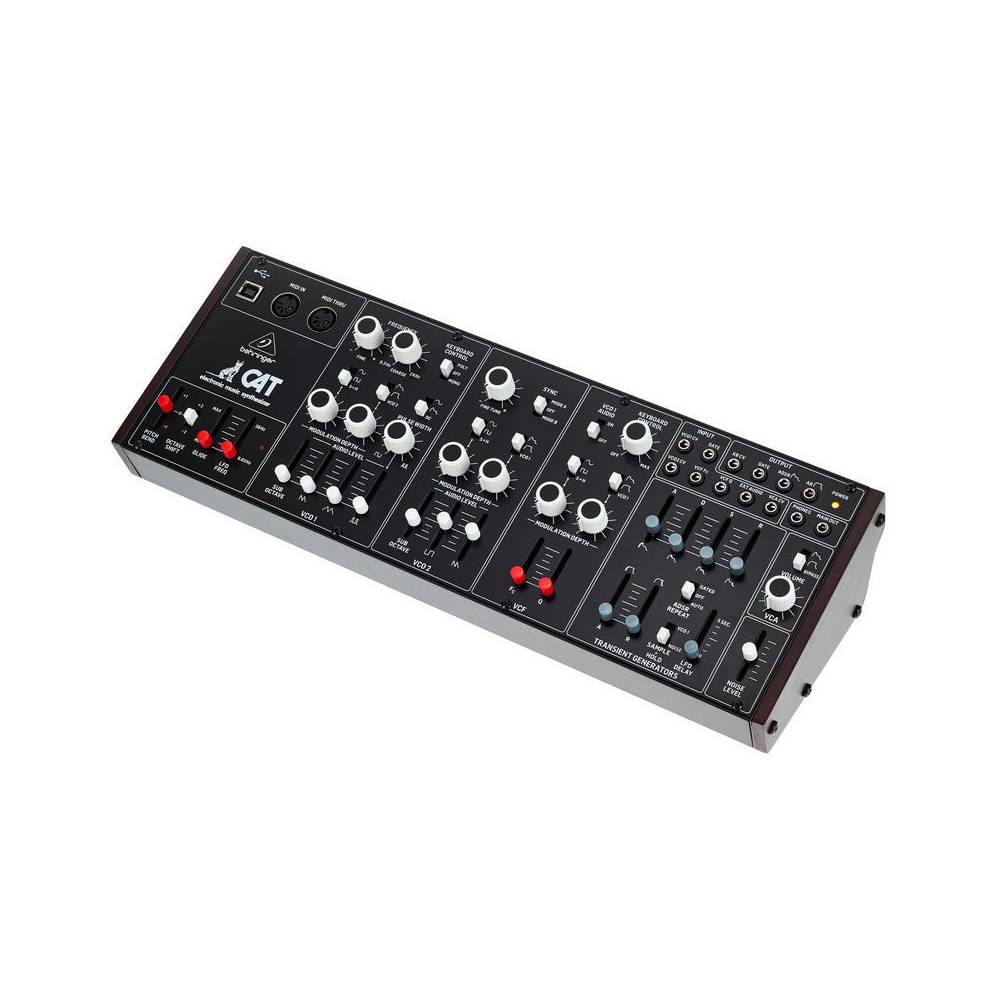 Behringer CAT analoge synthesizer