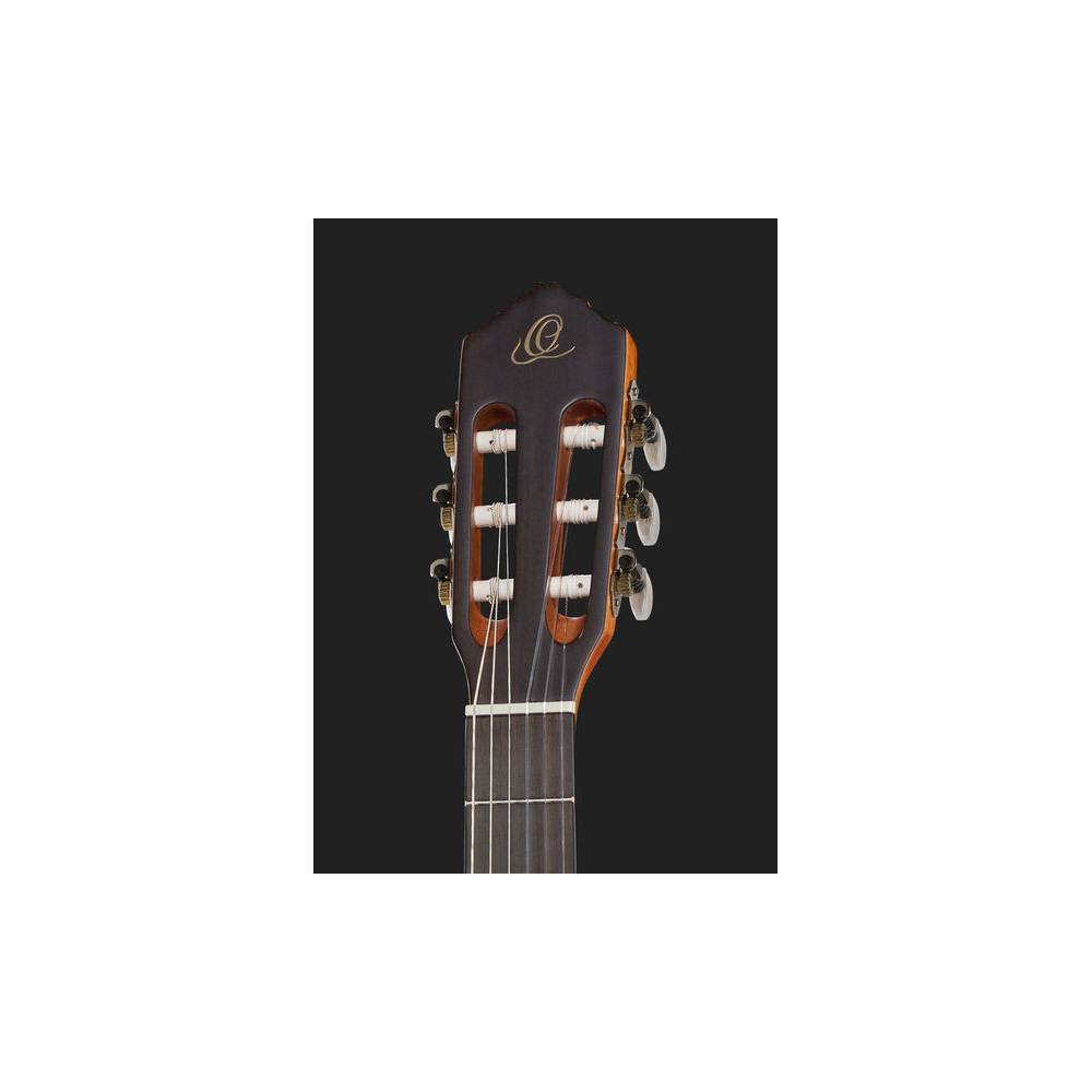 Ortega Family Series R122SN klassieke gitaar naturel met gigbag