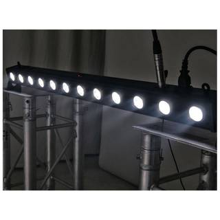 Eurolite LED BAR-12 QCL RGBW Bar