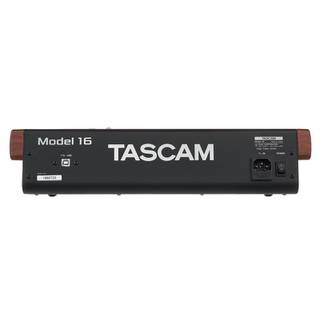 Tascam Model 16 16-kanaals mengpaneel