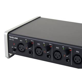 Tascam US-4x4 USB audio en midi-interface