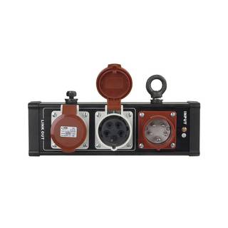 Showtec Breakout bar 7 16A CEE 5p in naar 2x 16A CEE 5p