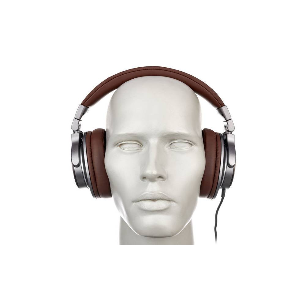 Behringer BH 470 studio hoofdtelefoon