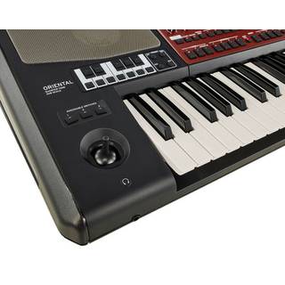 Korg Pa700 Oriental Professional Arranger keyboard