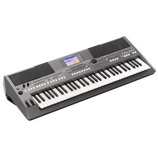 Yamaha PSR-S670 entertainer keyboard