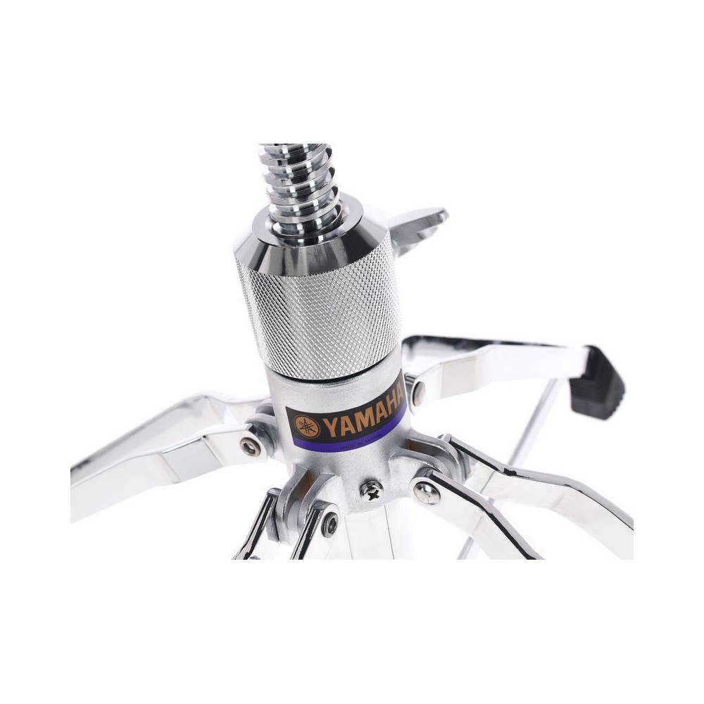 Yamaha DS950 drumkruk vier poten met zwarte skai zitting