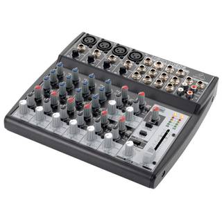 Behringer XENYX 1202 PA en studio mixer