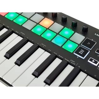 Novation Launchkey Mini MK3 MIDI keyboard met software