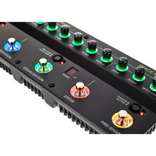 Trace Elliot Transit B preamp en multi-effect voor basgitaar