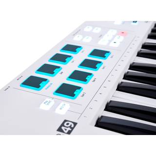 Arturia Keylab 49 Essential USB/MIDI keyboard