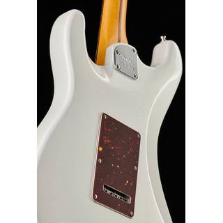 Fender American Ultra Stratocaster Arctic Pearl RW met koffer