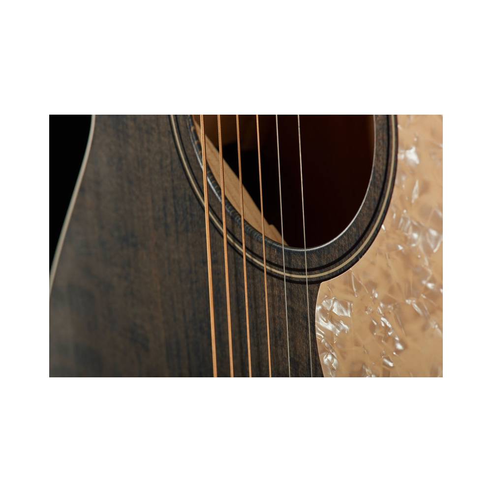 Art & Lutherie Legacy Denim Blue Q-Discrete western gitaar
