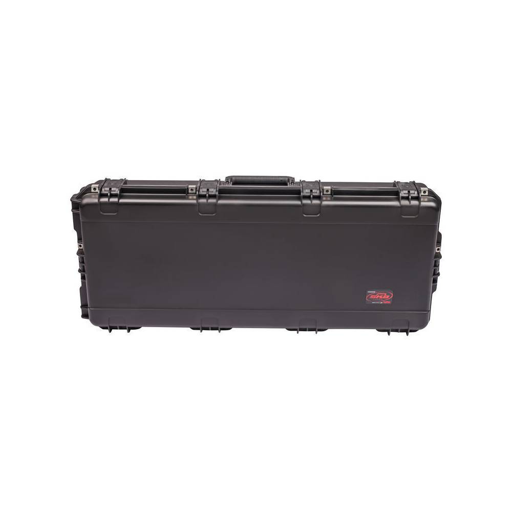 SKB iSeries 4217-30 waterdichte flightcase klass. gitaar