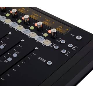 Avid Pro Tools Artist Mix desktop control surface