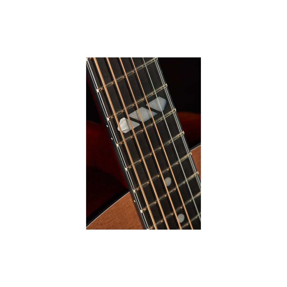 Godin Metropolis Natural Cedar