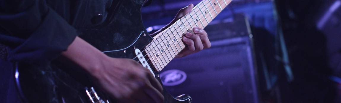 Buying your first guitar? Here’s everything you need to know!