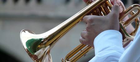 Hoe heet een trompet zonder ventielen?