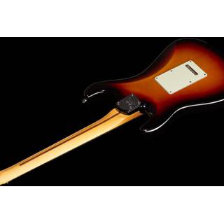 Fender American Ultra Stratocaster HSS Ultra Burst RW met koffer
