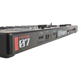 Roland Fantom-07 synthesizer