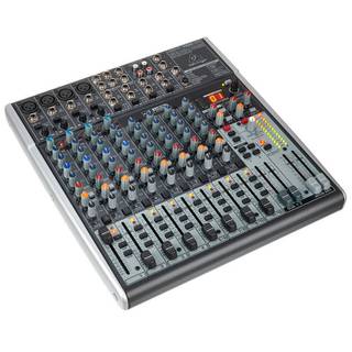 Behringer XENYX X1622USB PA en studio mixer