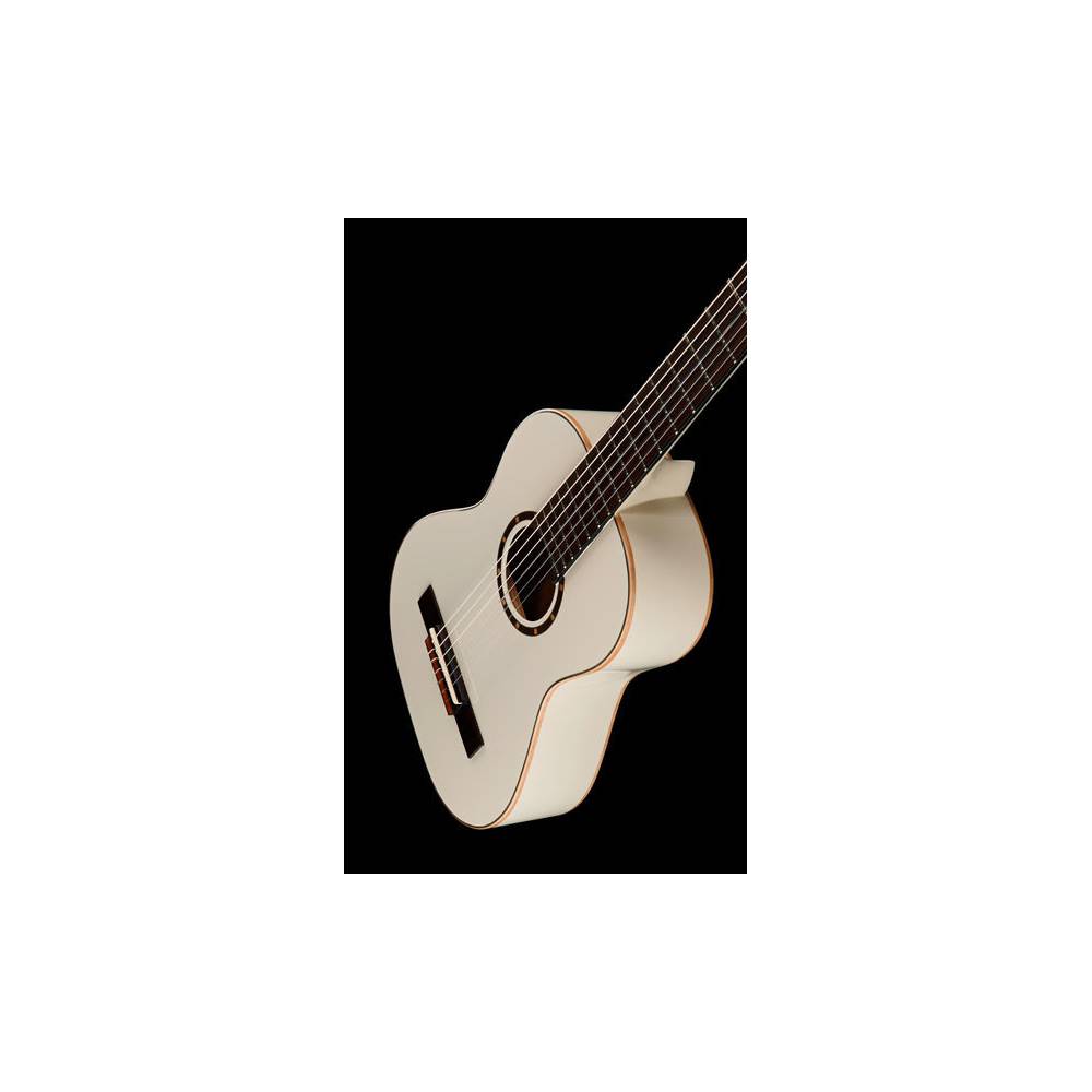 Ortega Family Series R121-1/2 klassieke gitaar wit met gigbag