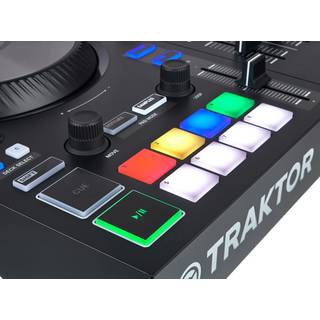 Native Instruments Traktor Kontrol S3 DJ controller