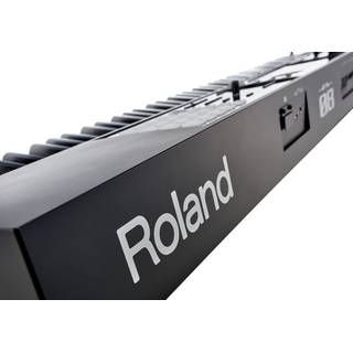 Roland FA-08 Music Workstation