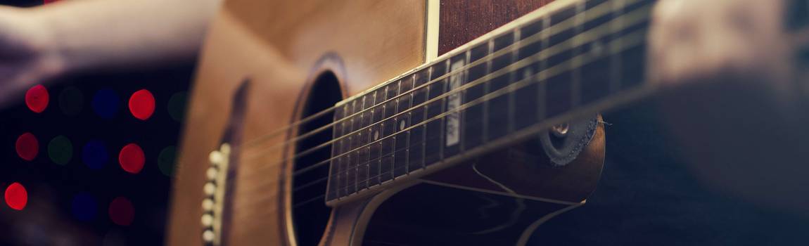 Everything you need to know about a pick for your acoustic guitar!