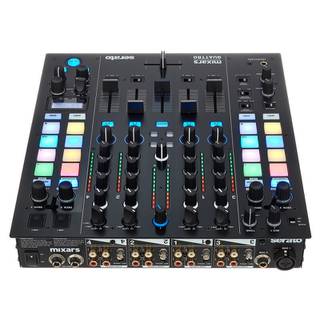 Mixars QUATTRO DJ mixer voor Serato