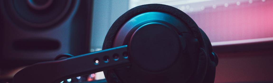 Buying studio headphones? [The 6 best studio headphones]