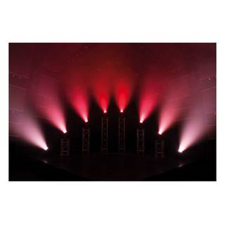 Showtec Shark Zoom Wash One RGBW LED movinghead