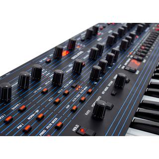 Dave Smith Instruments OB-6 Keyboard analoge synthesizer